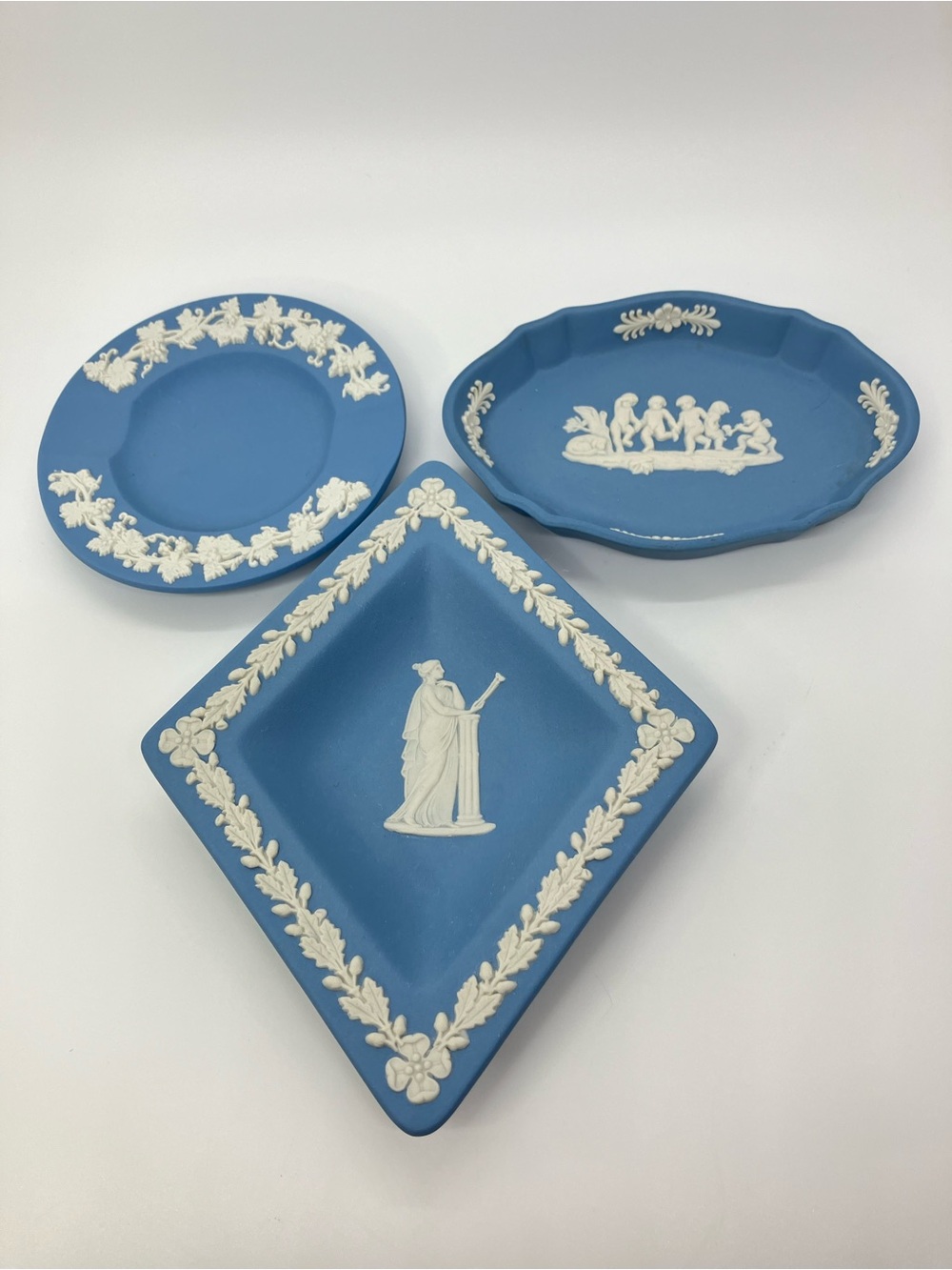 Vtg Wedgwood Blue Jasperware 3 Piece Trinket Dish Set Diamond Oval Round
